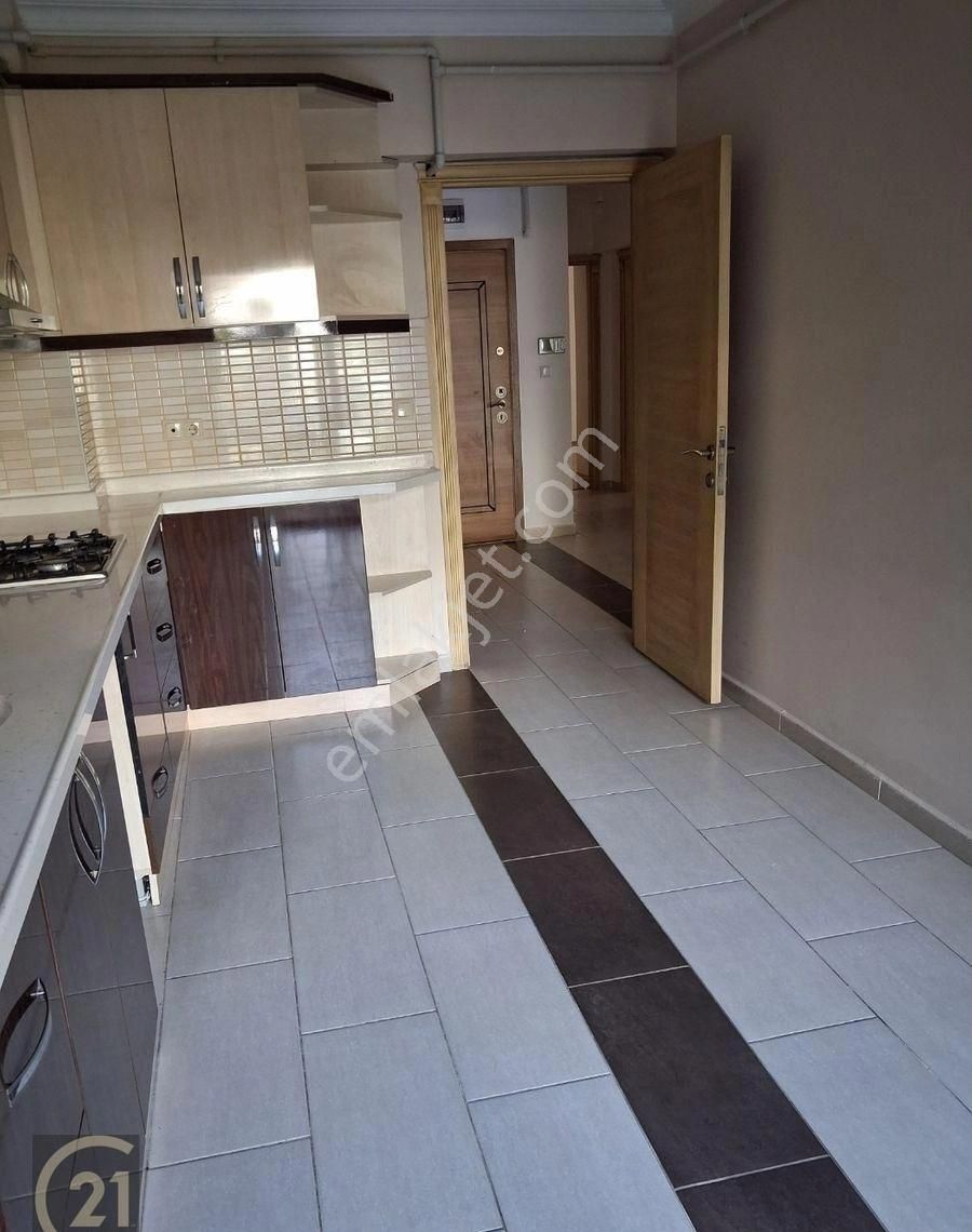 Esat Başak Sokak Genç Binada Boş 3+1 Kombili , Otoparklı - Görsel 6