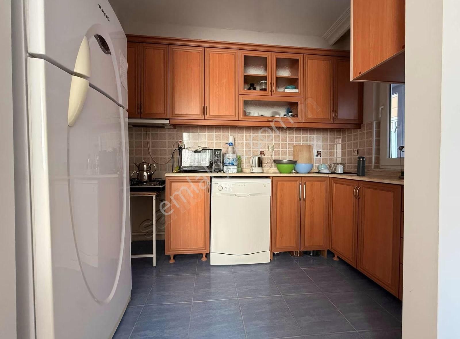 Hayat Park Yanı 2+1 Cam Balkonlu Satılık Daire - Görsel 3