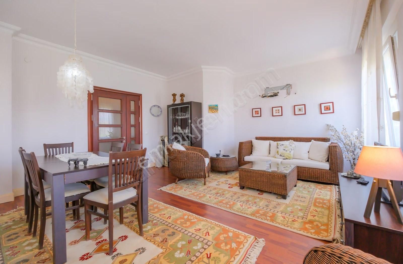 Gürsuda 5+1 220 M2 Çift Teraslı Satılık Dubleks Daire - Görsel 9