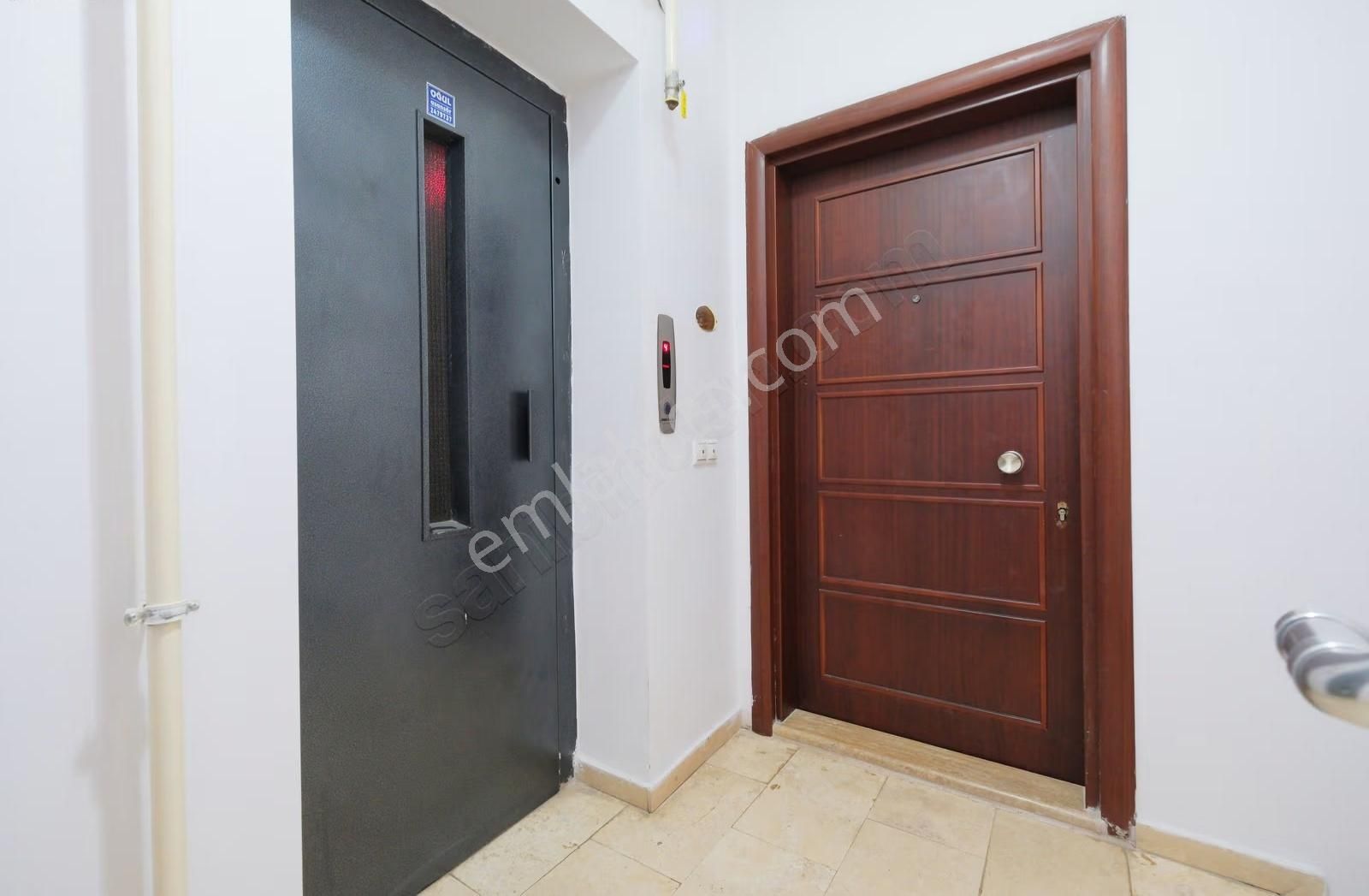 Gürsuda 5+1 220 M2 Çift Teraslı Satılık Dubleks Daire - Görsel 3