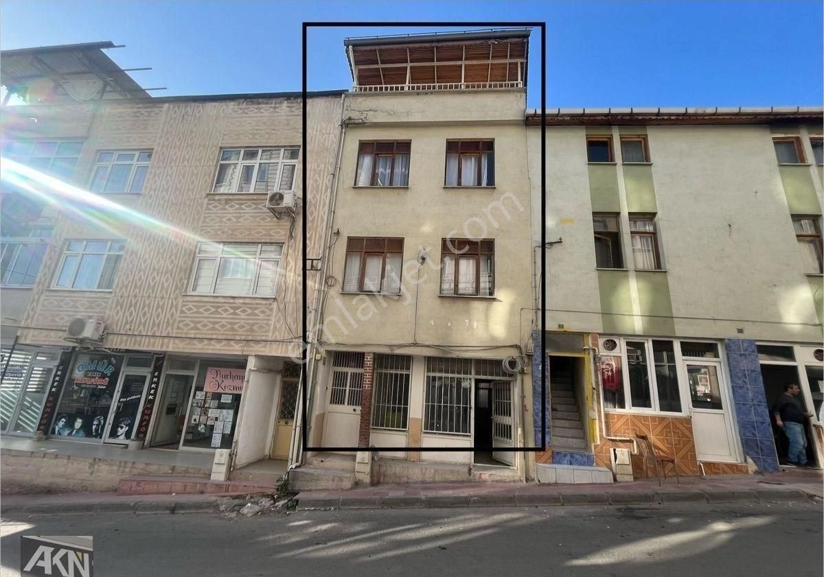 Akn Gayrimenkulden Satılık 3 Katlı Bina