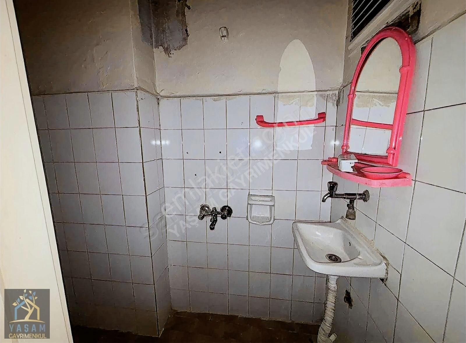 Yaşam Dan Nene Hatun Mah Metroya Yakın Satılık 5 Kat 1+1 Daire - Görsel 2