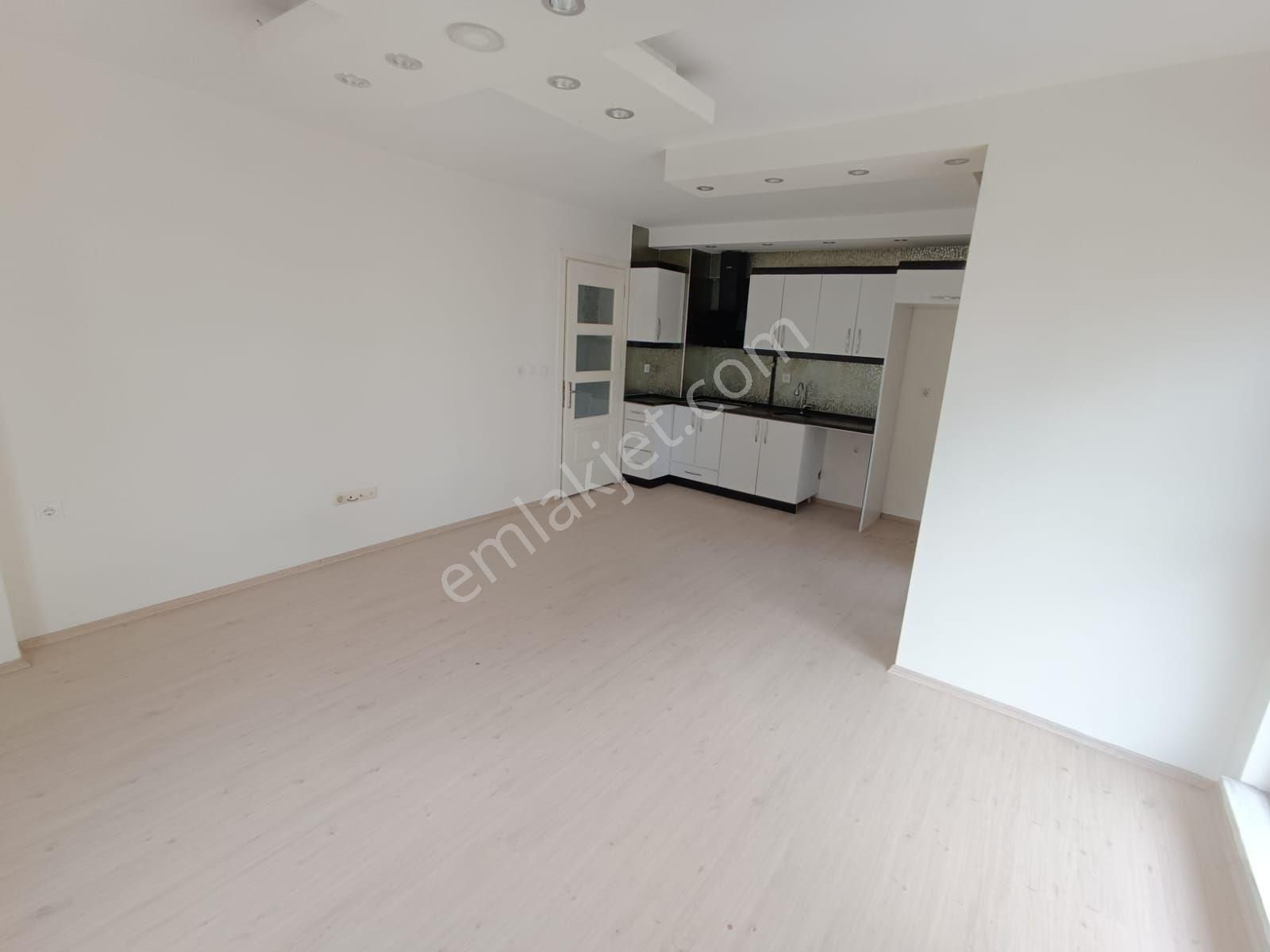 Sahibinden Merkezde Uygun Fiyata Acil Satılık, 160m2 Üst Kat Ayrı Daire Olabilir. - Görsel 2