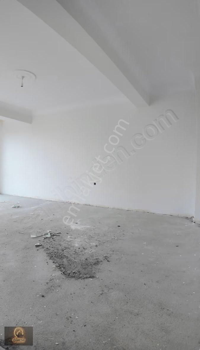 Öğretmen'den Cadde Çepheli Ara Kat 3+1 135m2 Sıfır Fırsat Daire - Görsel 3