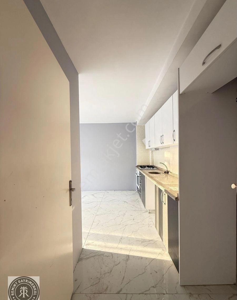 Remint’den Tellıdere Mahallesi Metro Yolu Üzerinde Geniş 2+1 Açık Mutfak Çift Banyo Direk Hasarsız!! - Görsel 11