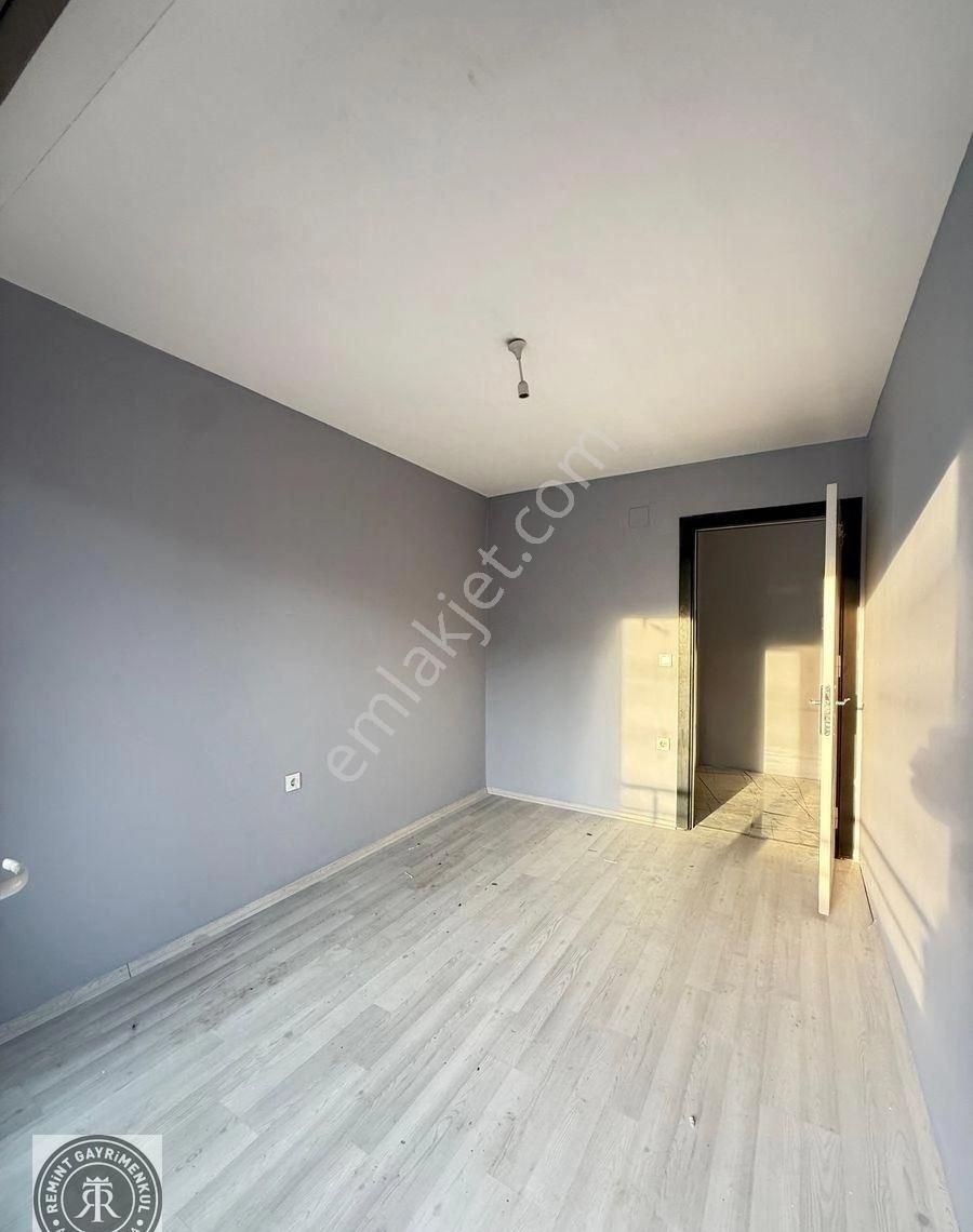 Remint’den Tellıdere Mahallesi Metro Yolu Üzerinde Geniş 2+1 Açık Mutfak Çift Banyo Direk Hasarsız!! - Görsel 3