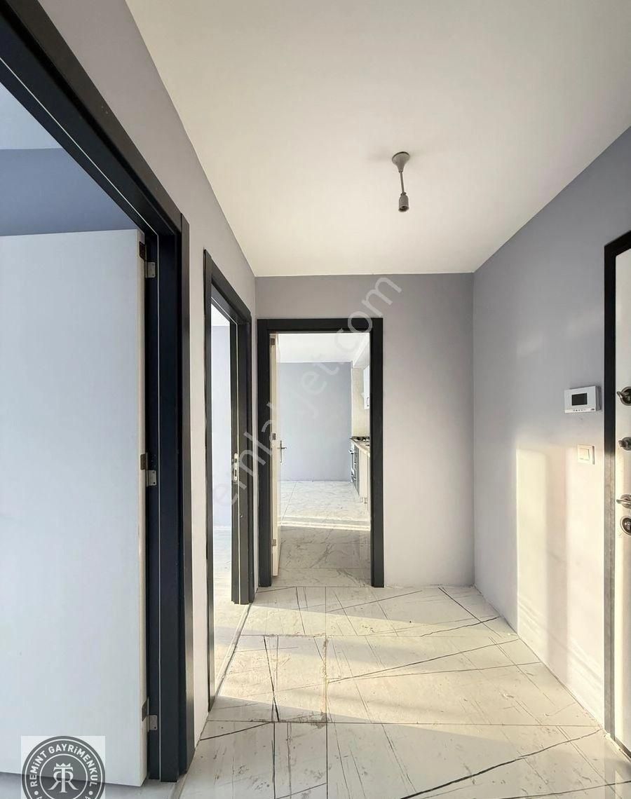 Remint’den Tellıdere Mahallesi Metro Yolu Üzerinde Geniş 2+1 Açık Mutfak Çift Banyo Direk Hasarsız!! - Görsel 6
