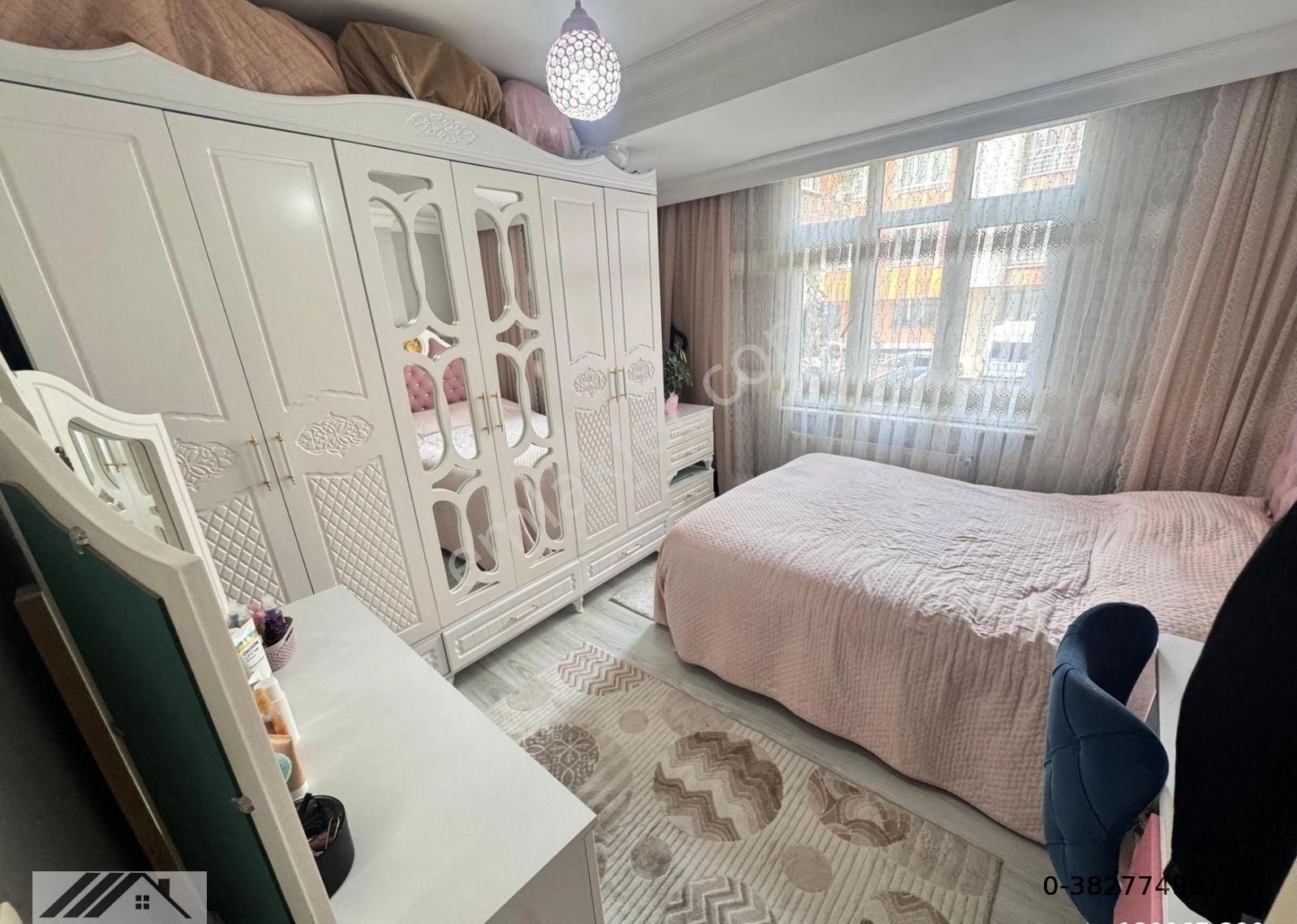 Lale Yapı'dan 50,yıl Mah 2+1 95m² Merkezi Konum Masrafsz 1.kat Daire - Görsel 11