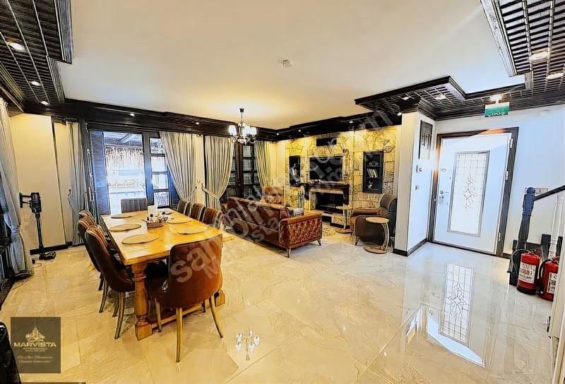 Çamlı Köyünde Özel Mimarili, Havuzlu, Full Eşyalı Villa - Görsel 8