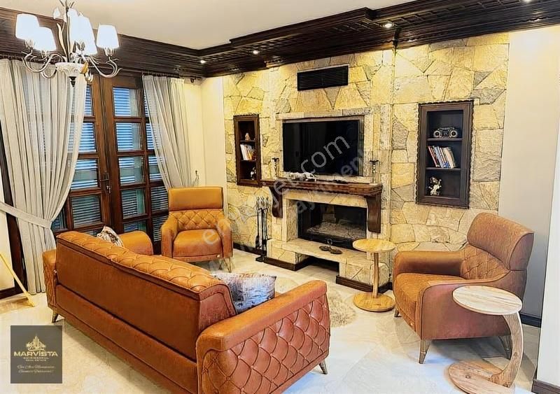 Çamlı Köyünde Özel Mimarili, Havuzlu, Full Eşyalı Villa - Görsel 17