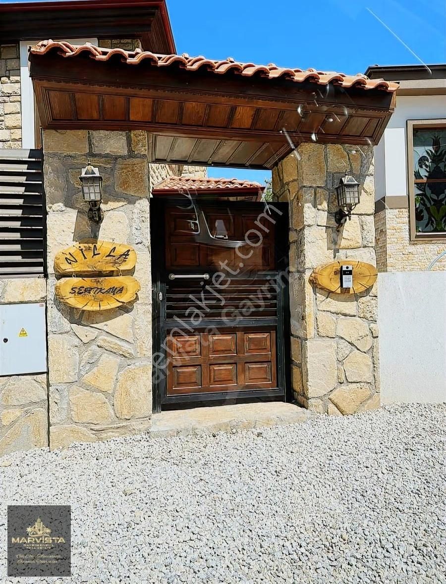 Çamlı Köyünde Özel Mimarili, Havuzlu, Full Eşyalı Villa - Görsel 28