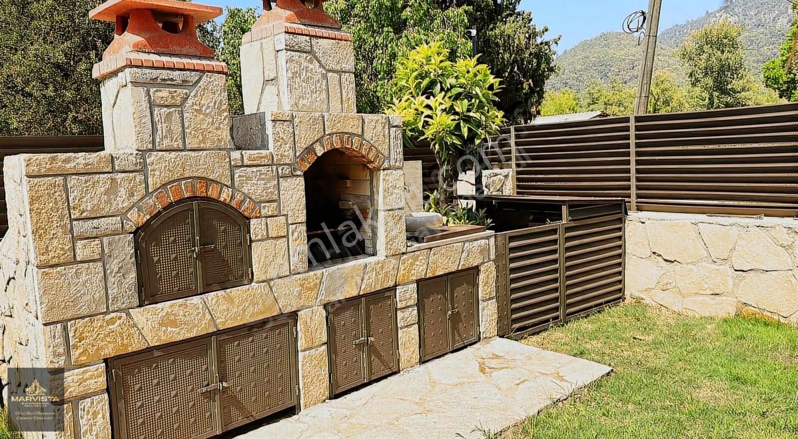 Çamlı Köyünde Özel Mimarili, Havuzlu, Full Eşyalı Villa - Görsel 25