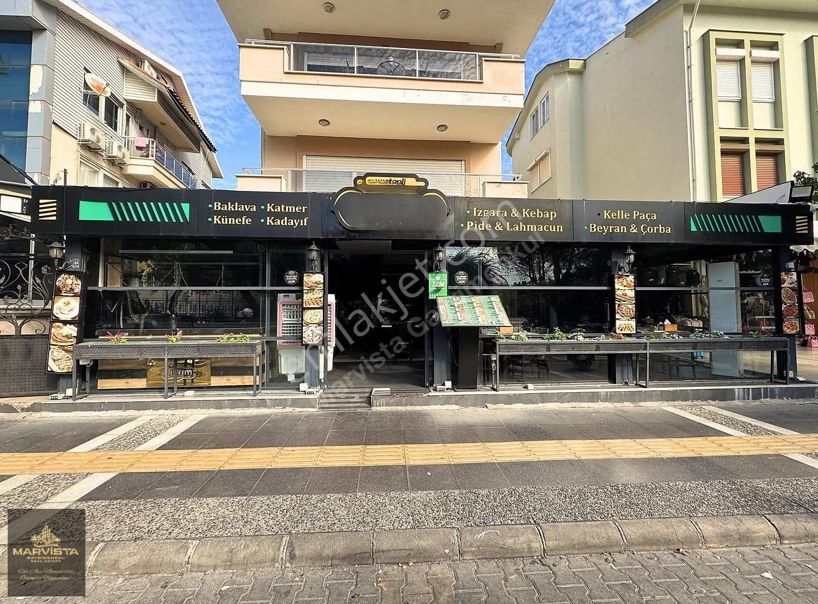 Blue Port'a Komşu Ana Cadde Üzeri Eşya Devirli Kiralık Restorant