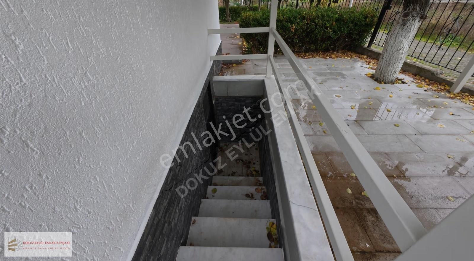 Dikili Salihler Mah Yeşil Pelit Sitesinde Satılık Villa - Görsel 3