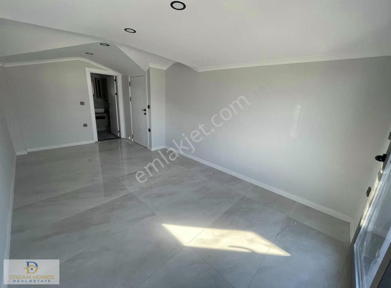 Fethiye Merkezi Konumda Satılık 4+1 Havuzlu Tripleks Villa - Görsel 23