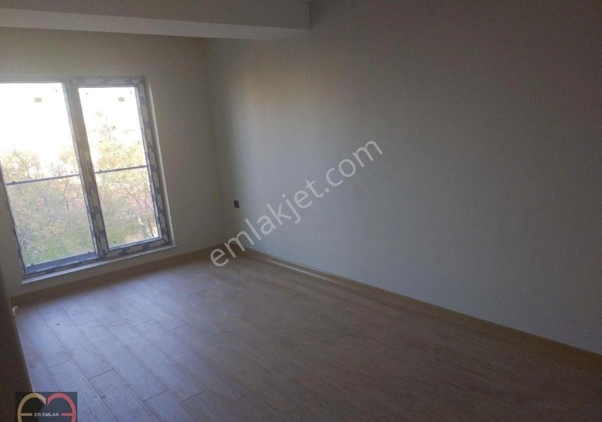 Ankara Beşevlerde Metroya Yakın, Balkonlu Sıfır Düz Ve Yüksek Tavanlı Geniş 3+1 Satılık Dublex Daire - Görsel 8