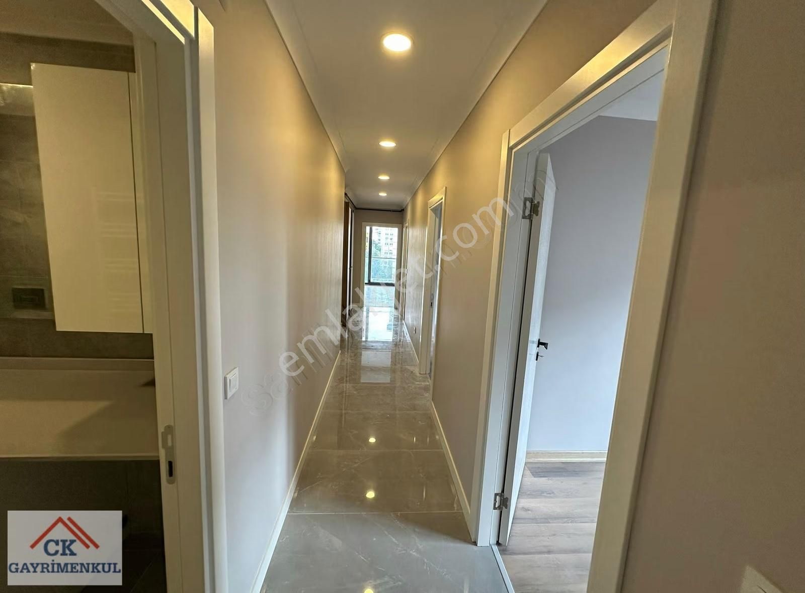 Ck'dan 96 M2 Net Süpürülür Alana Sahip 2 Banyolu Balkonlu - Görsel 9