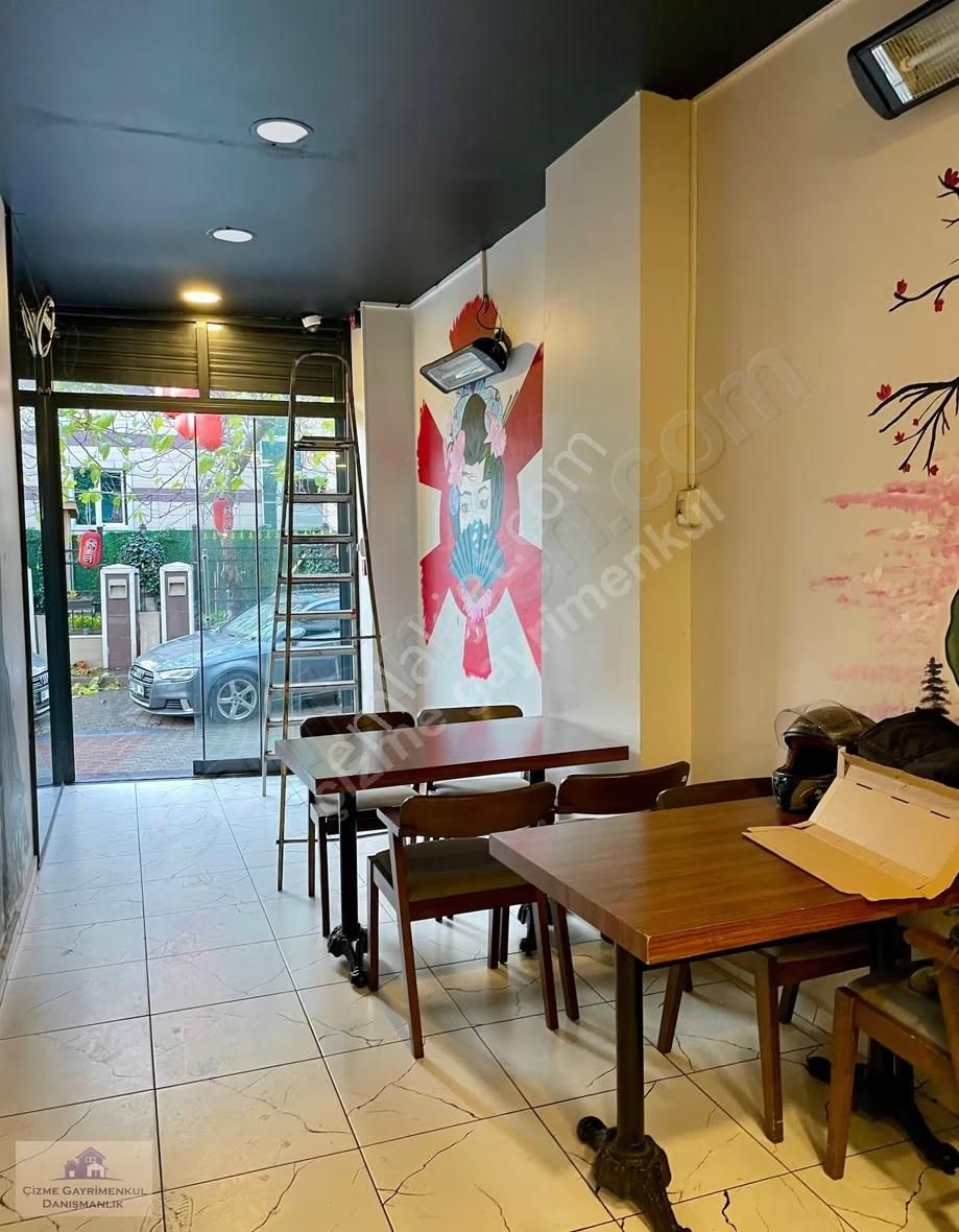 Yeşilköy'de Merkezi Konumda İki Katlı Kiralık İşyeri - Görsel 12