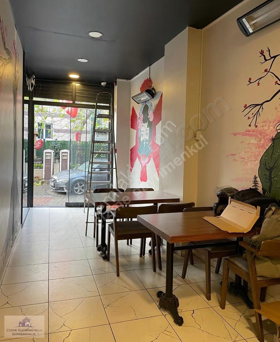 Yeşilköy'de Merkezi Konumda İki Katlı Kiralık İşyeri - Görsel 3