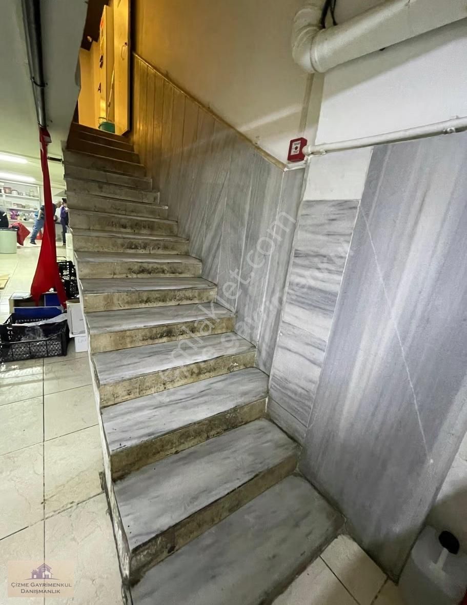 Yeşilköy'de Merkezi Konumda İki Katlı Kiralık İşyeri - Görsel 10