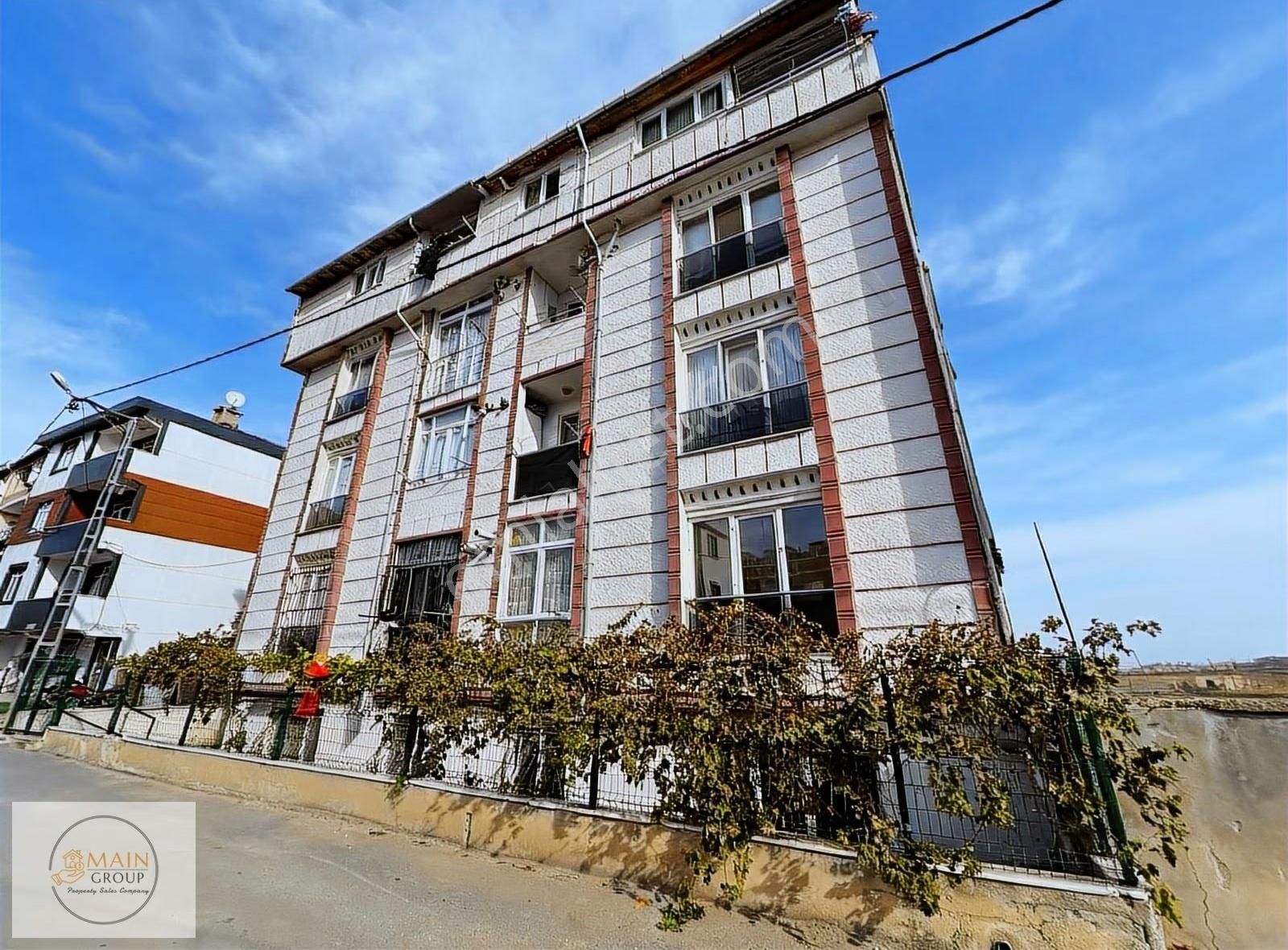 Murat Çeşme Merkezde 2+1 Kullanıma Hazır Boş
