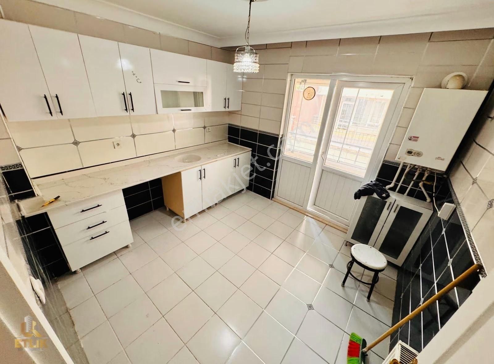 Çambaşı Caddesi Paraleli 1.kat Konumunda Asansörlü Fırsat Daire - Görsel 6