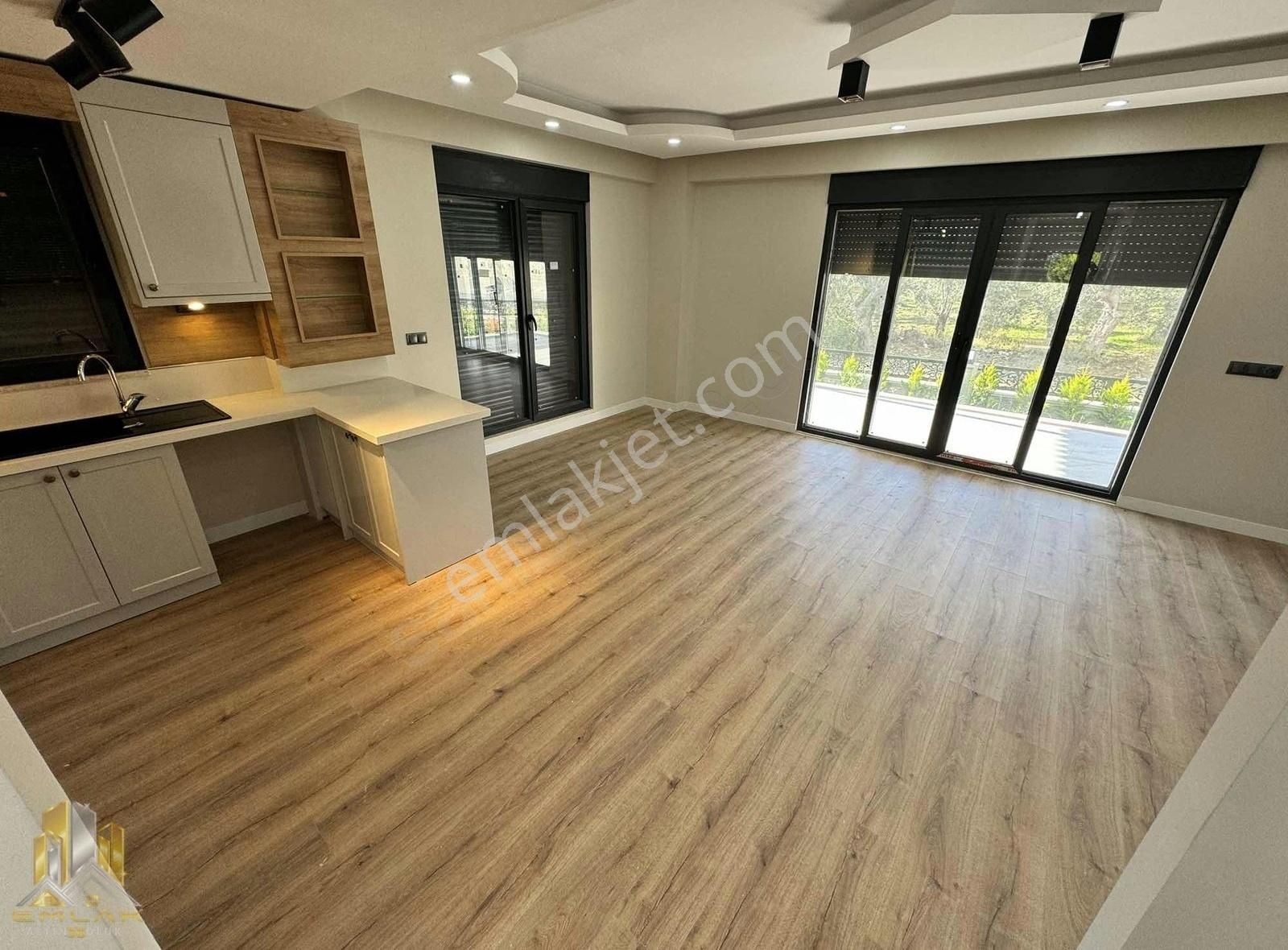 Emlak 58,den Küçükkuyu Mıhlıda 4+1 Lüx Villa Denize Yakın Konum - Görsel 17