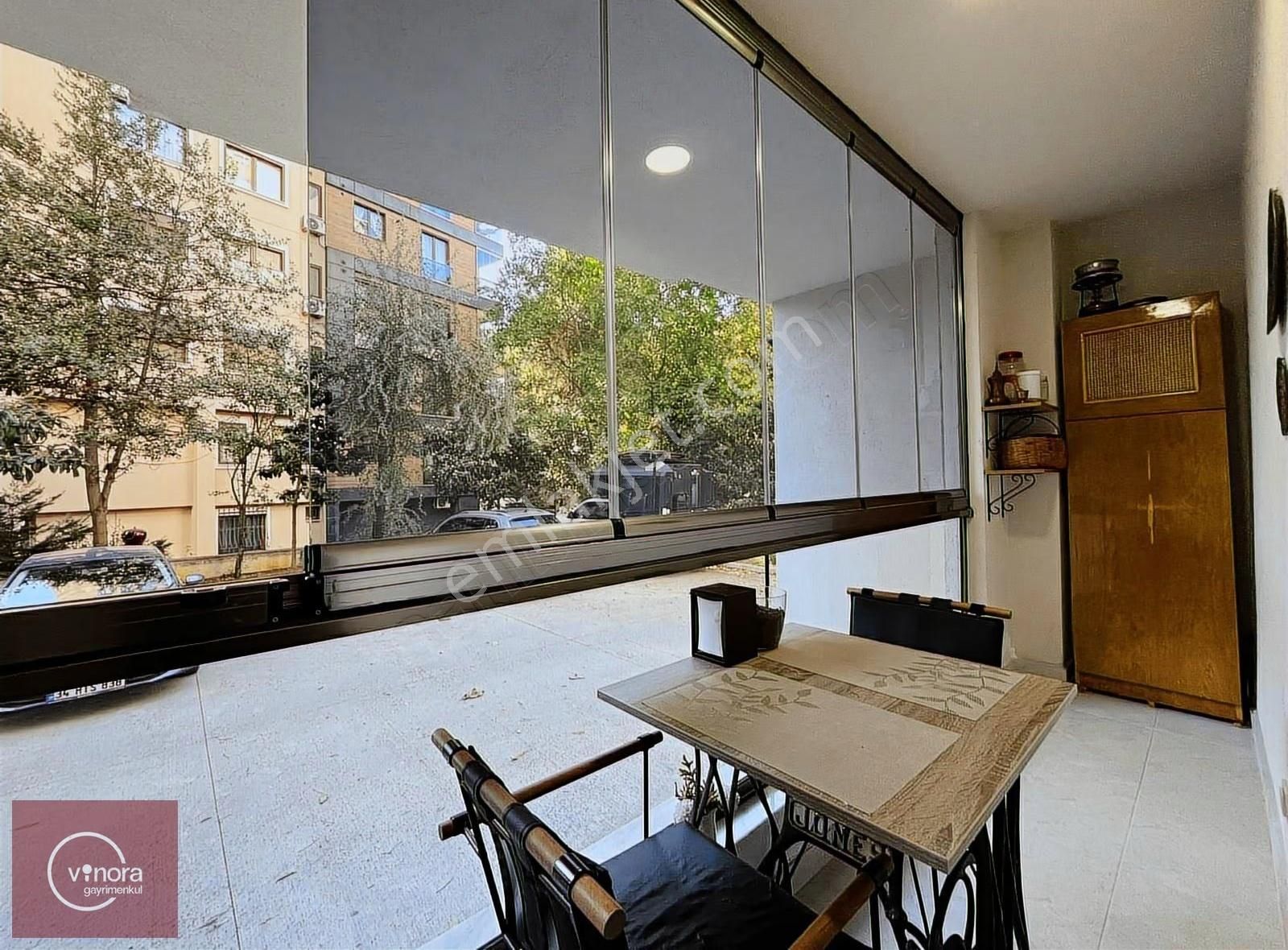 Kozyatağında Fırsat..! Yeşillikler İçinde Balkonlu,iskanlı 3+1 - Görsel 7