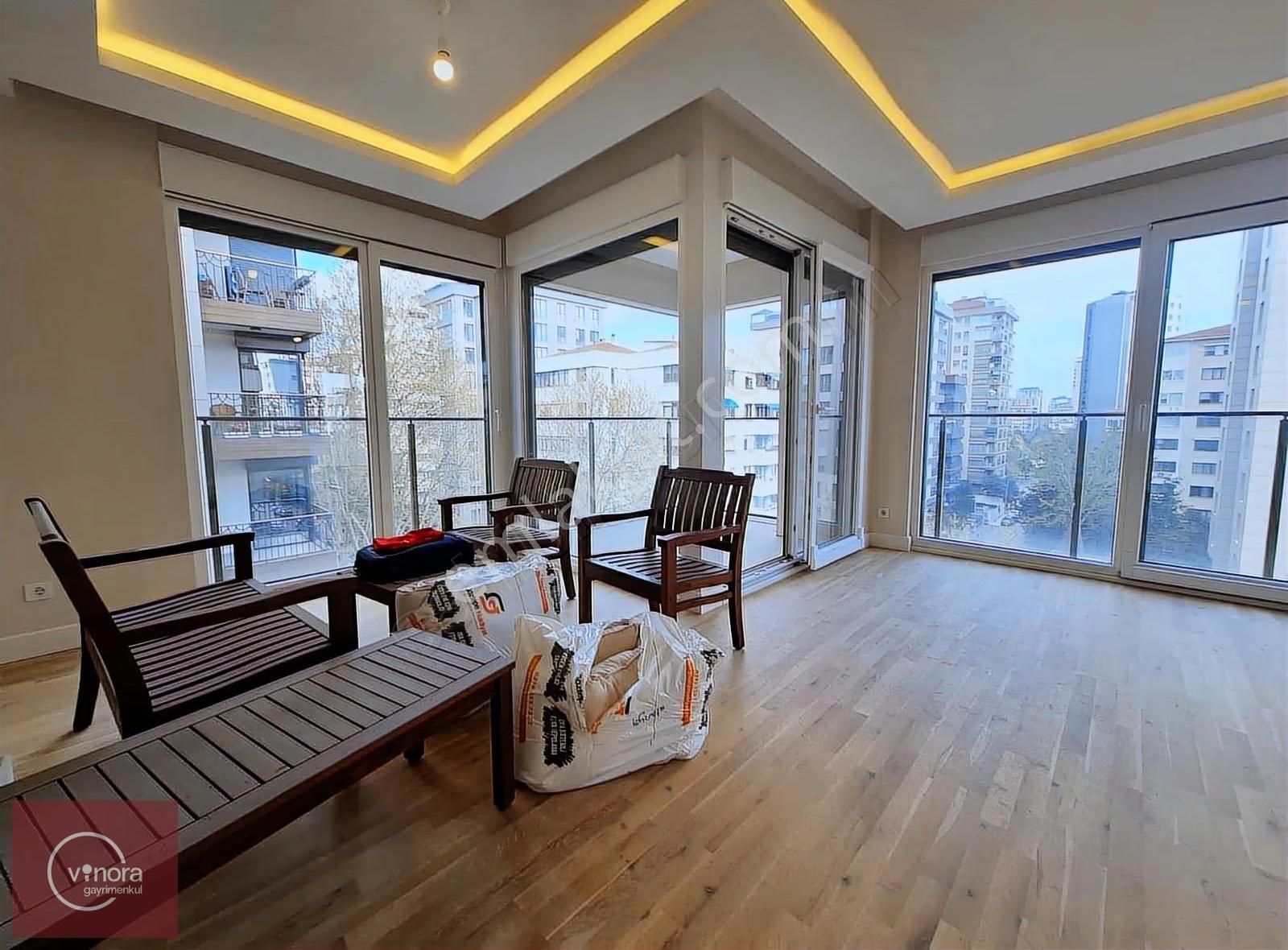 Fenerbahçe'de Sahile Yakın Yeni Bina Balkonlu E.banyolu130m² 3+1 - Görsel 4
