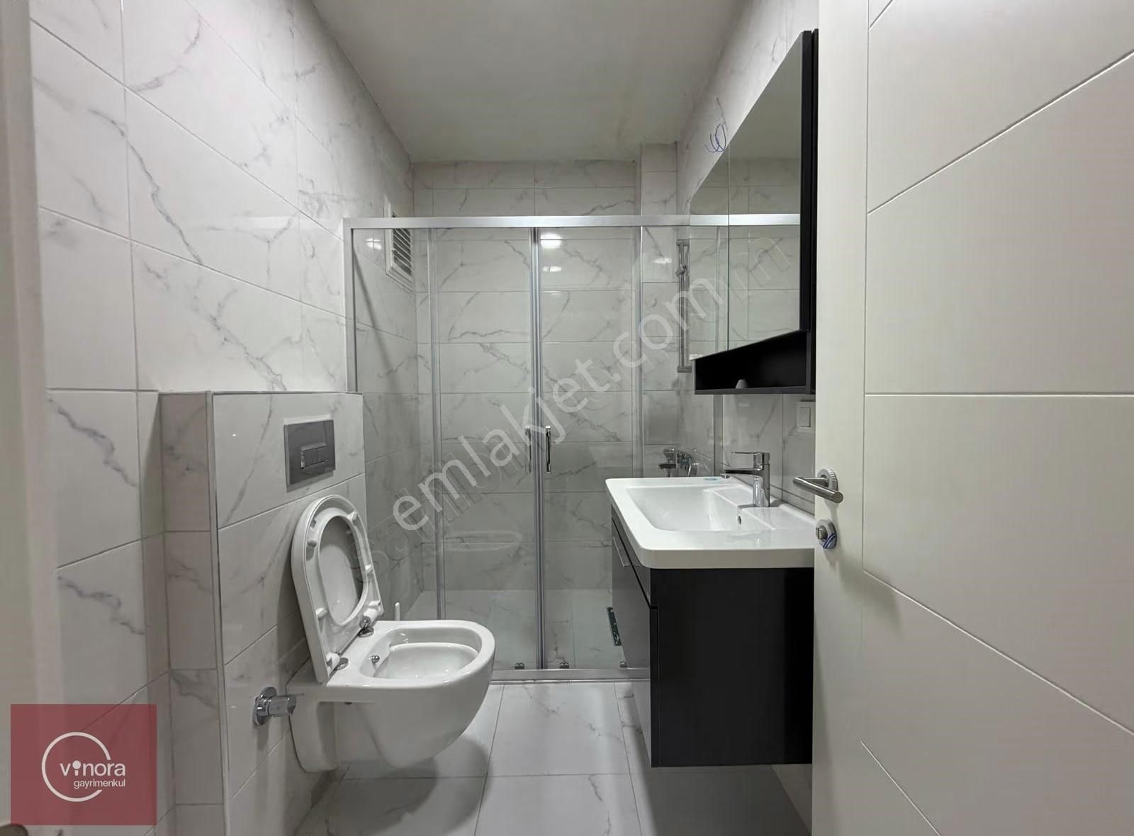 Sahrayıcedit'de Minibüs Caddesine Yakın Giyinme Odalı Boş 2+1 - Görsel 10