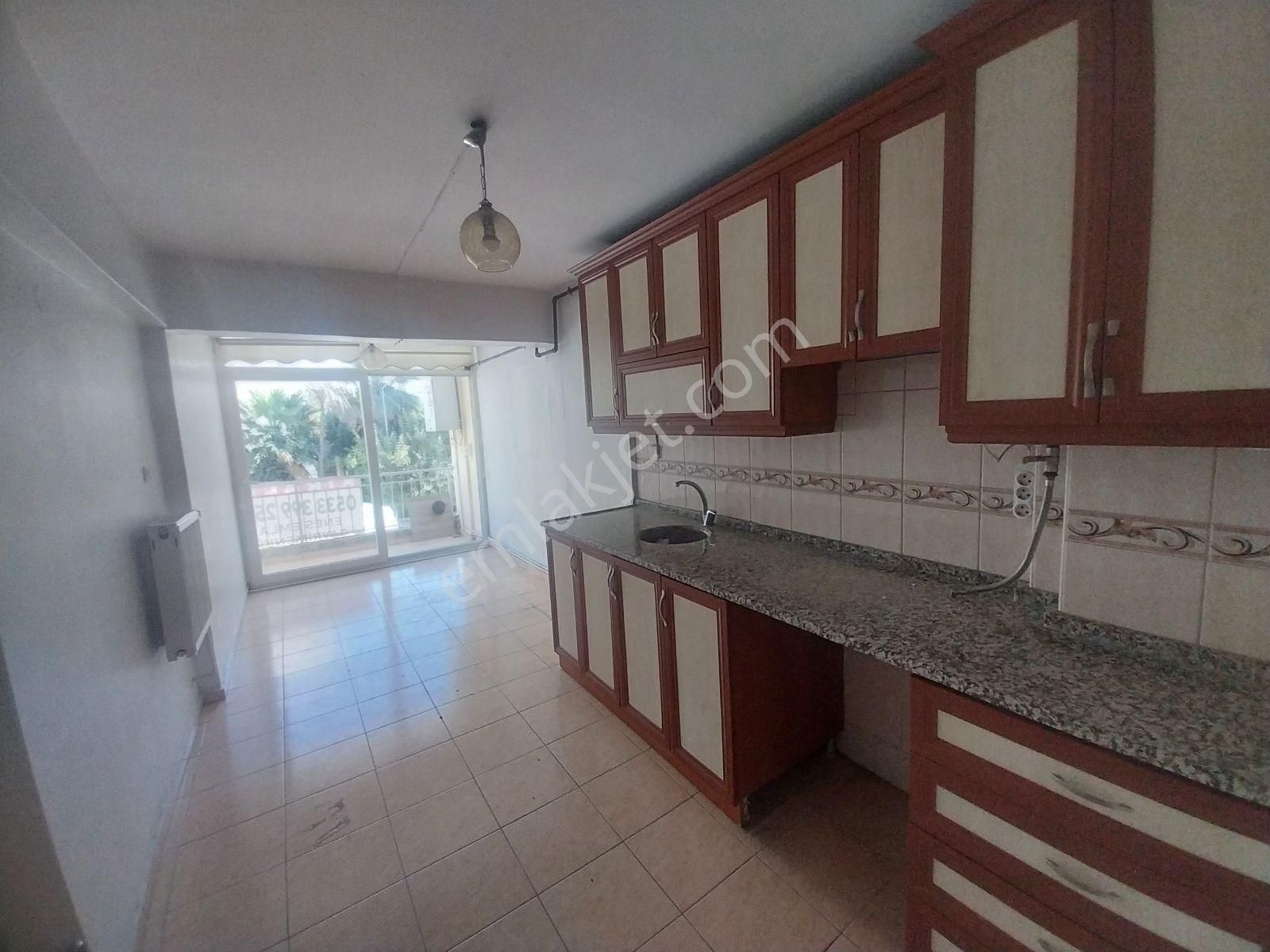 Özkanlarda Doğalgazlı Bakımlı 125m2 2. Kat Ferah Daire - Görsel 2