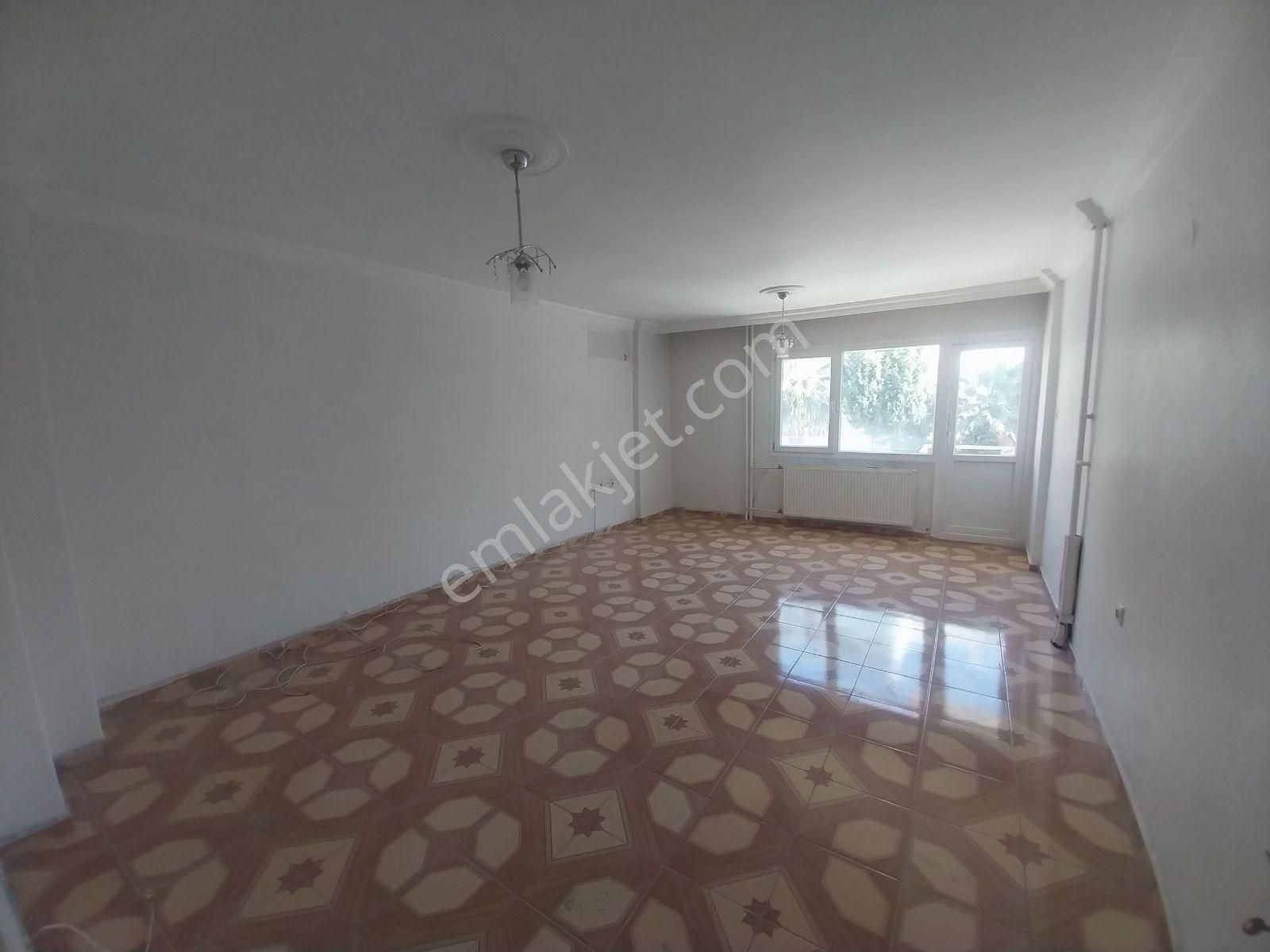 Özkanlarda Doğalgazlı Bakımlı 125m2 2. Kat Ferah Daire