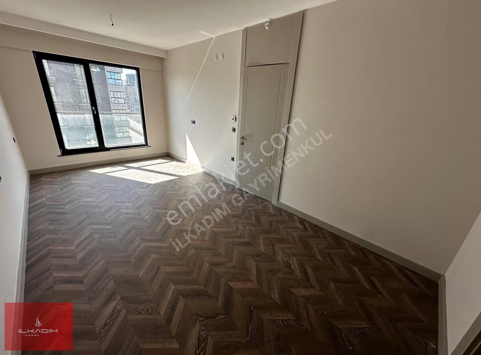 Ovacıkta Bulvar Üzeri Çift Bloklu Sitede Ada Mutfaklı 3+2 - Görsel 32