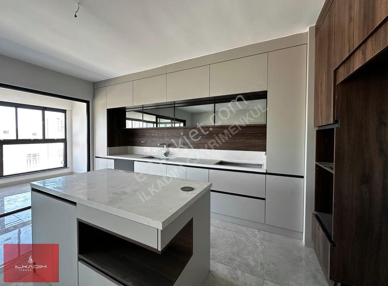 Ovacıkta Bulvar Üzeri Çift Bloklu Sitede Ada Mutfaklı 3+2 - Görsel 31