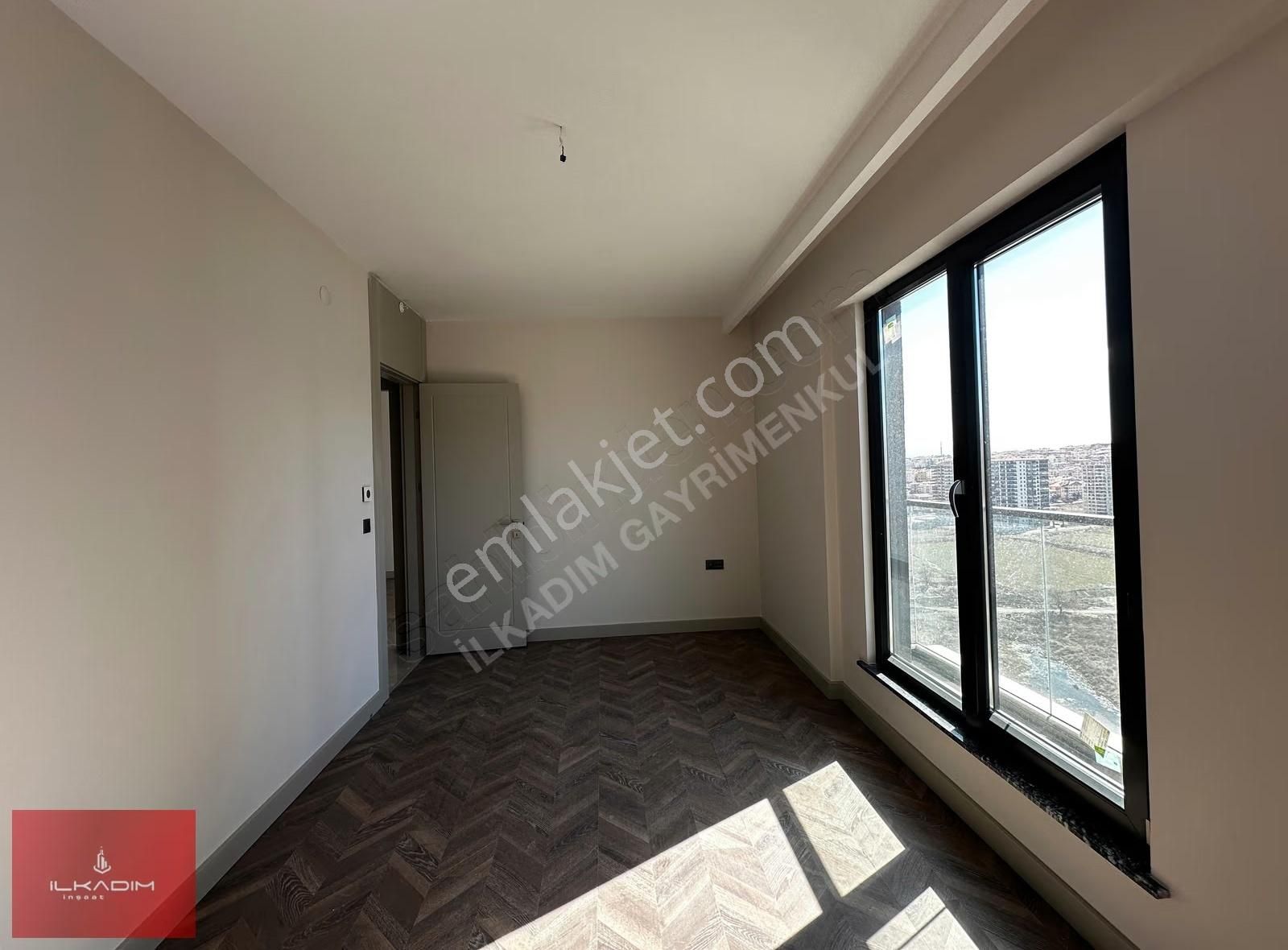 Ovacıkta Bulvar Üzeri Çift Bloklu Sitede Ada Mutfaklı 3+2 - Görsel 17