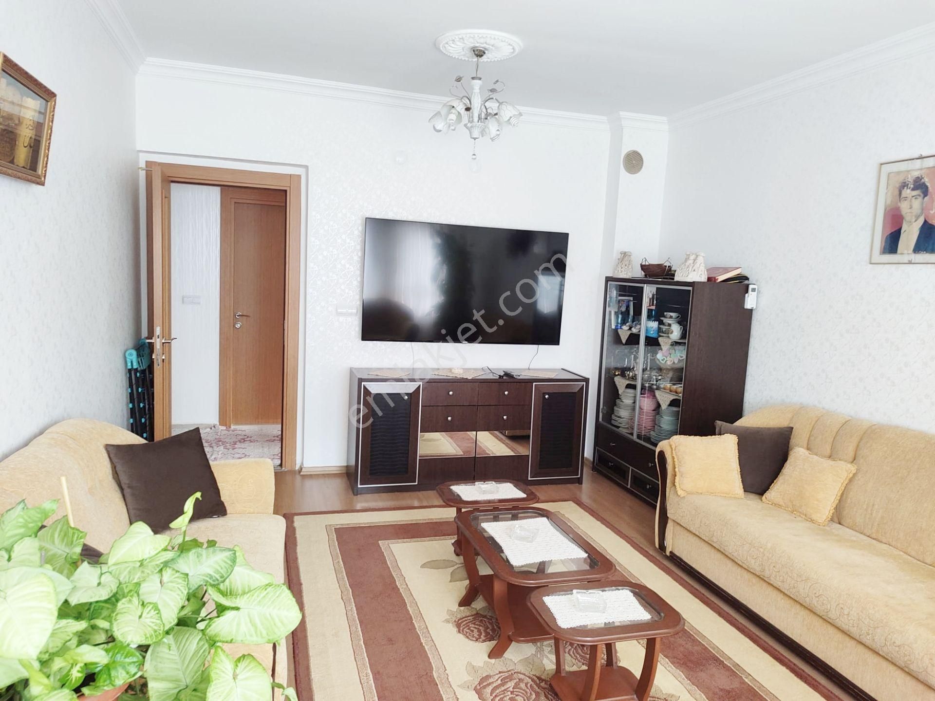 Seyrantepe Pazar Yanı Açık Cepheli 2+1 Geniş Oturumlu Daire - Görsel 10