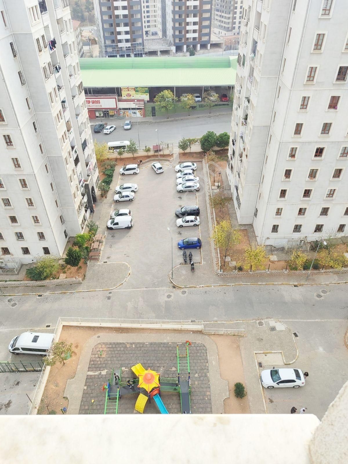 Seyrantepe Pazar Yanı Açık Cepheli 2+1 Geniş Oturumlu Daire - Görsel 2