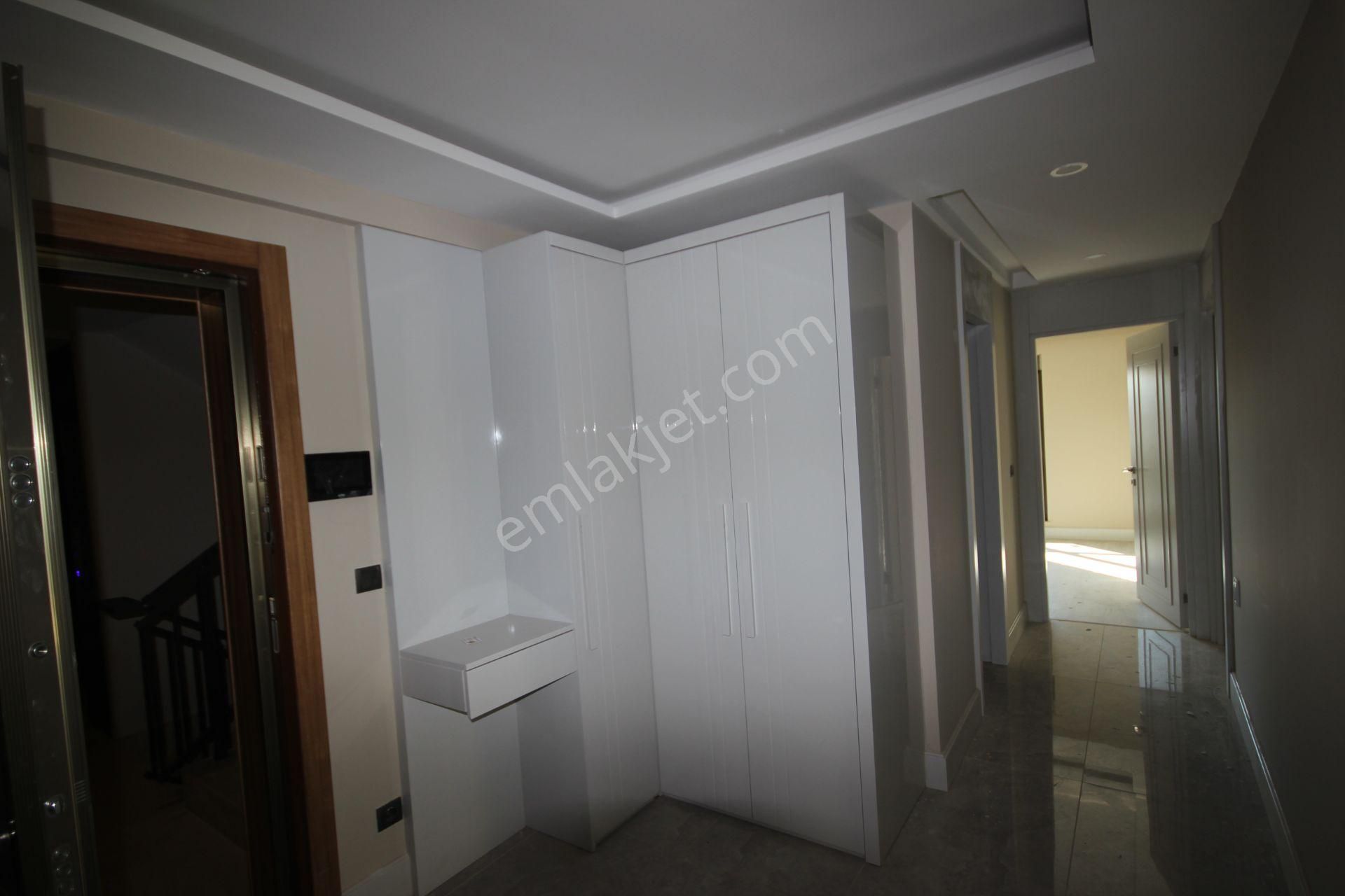 Konyaaltı Konaklar Bölgesinde Ultra Lüks Sitede 7+1 - Görsel 24