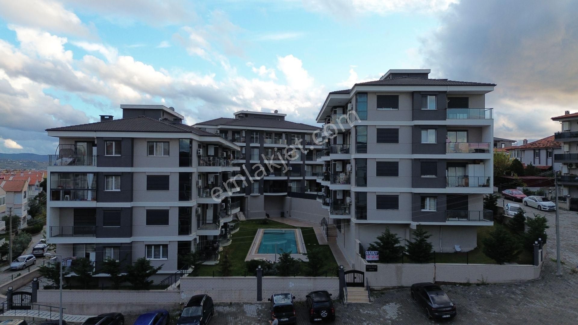 Seferihisar Camikebir Mahallesi – İklımkent Sitesi - Havuzlu, Modern Ve Ferah 2+1 Daire - Görsel 2