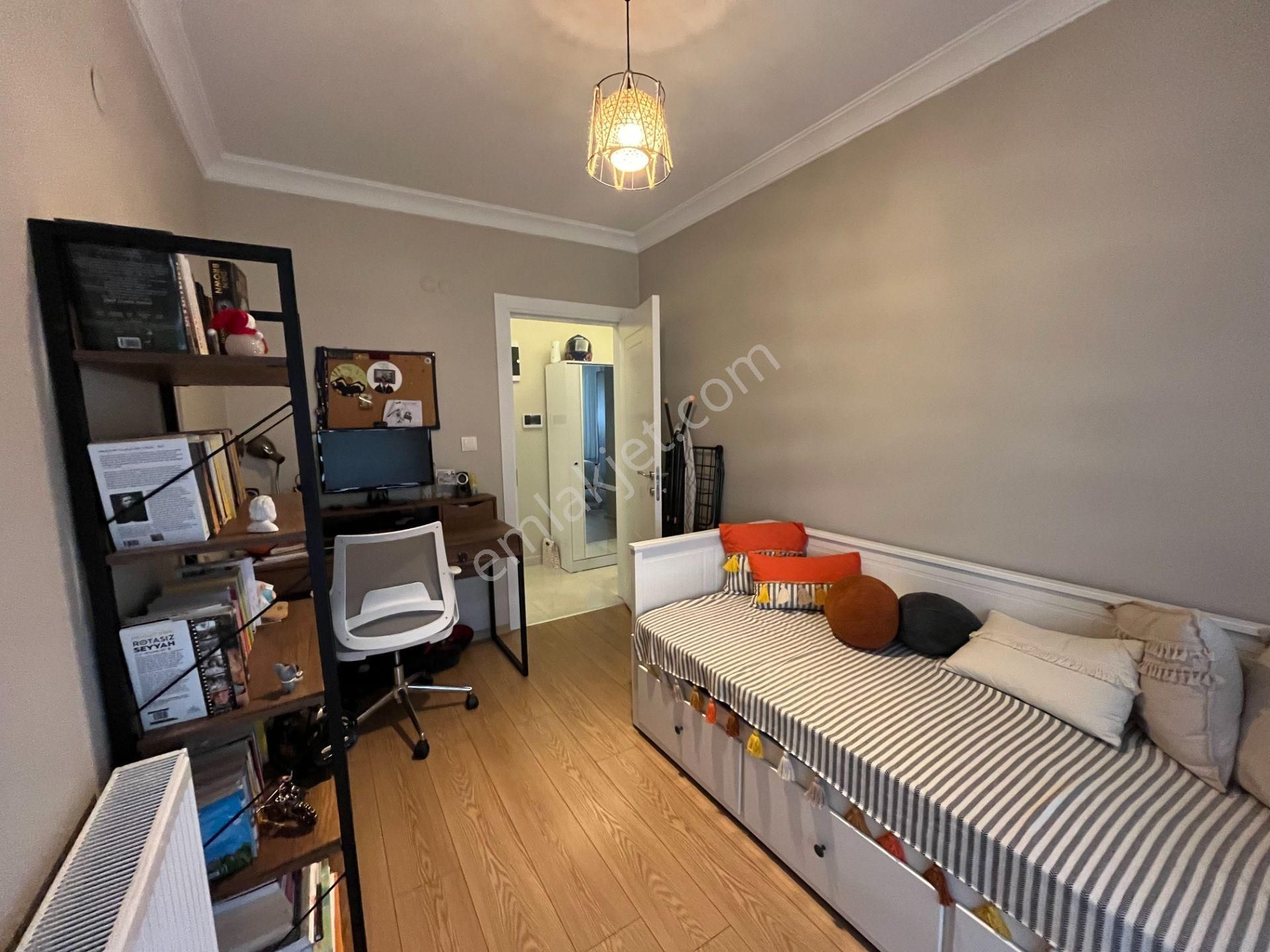 Seferihisar Camikebir Mahallesi – İklımkent Sitesi - Havuzlu, Modern Ve Ferah 2+1 Daire - Görsel 12