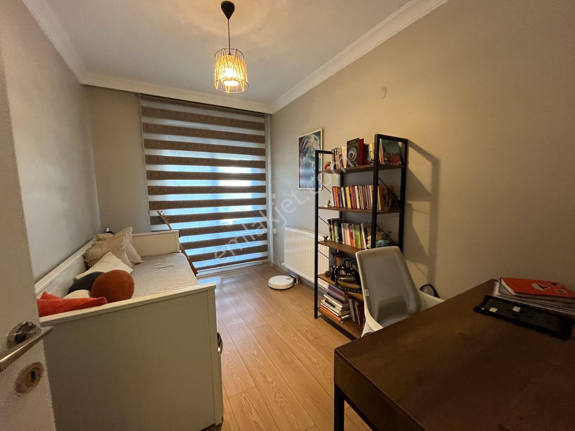 Seferihisar Camikebir Mahallesi – İklımkent Sitesi - Havuzlu, Modern Ve Ferah 2+1 Daire - Görsel 11