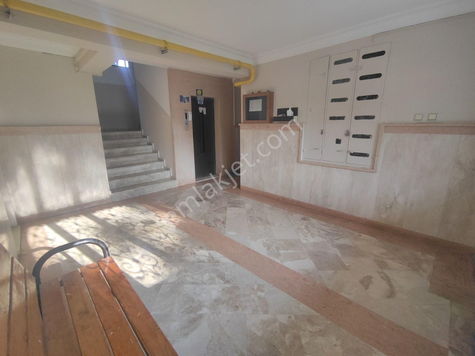 ░_*arcıty*_░den Nevit Kodallı Cad. Civ. Site İçi+full Eşyalı 3+1 - Görsel 22