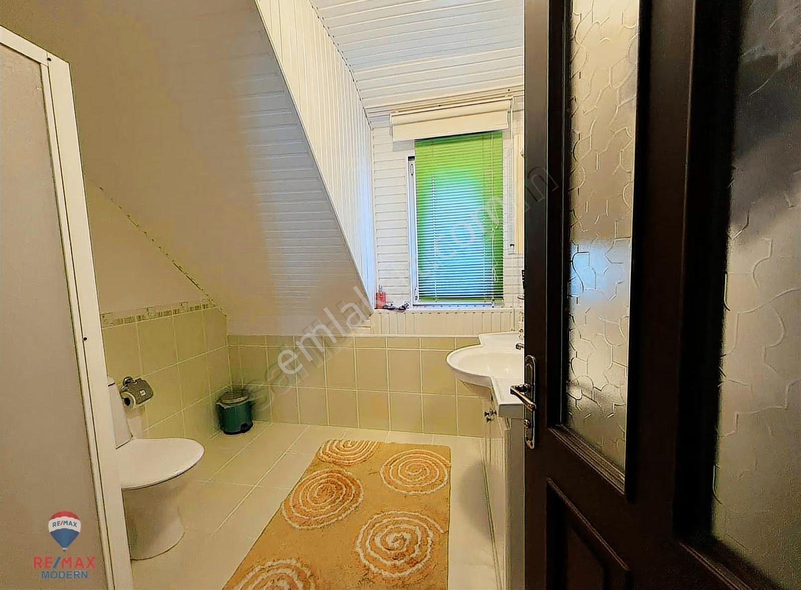 Asuman Mütevellioğlu'ndan Denize Sıfır Köşe Konumda Villa - Görsel 33