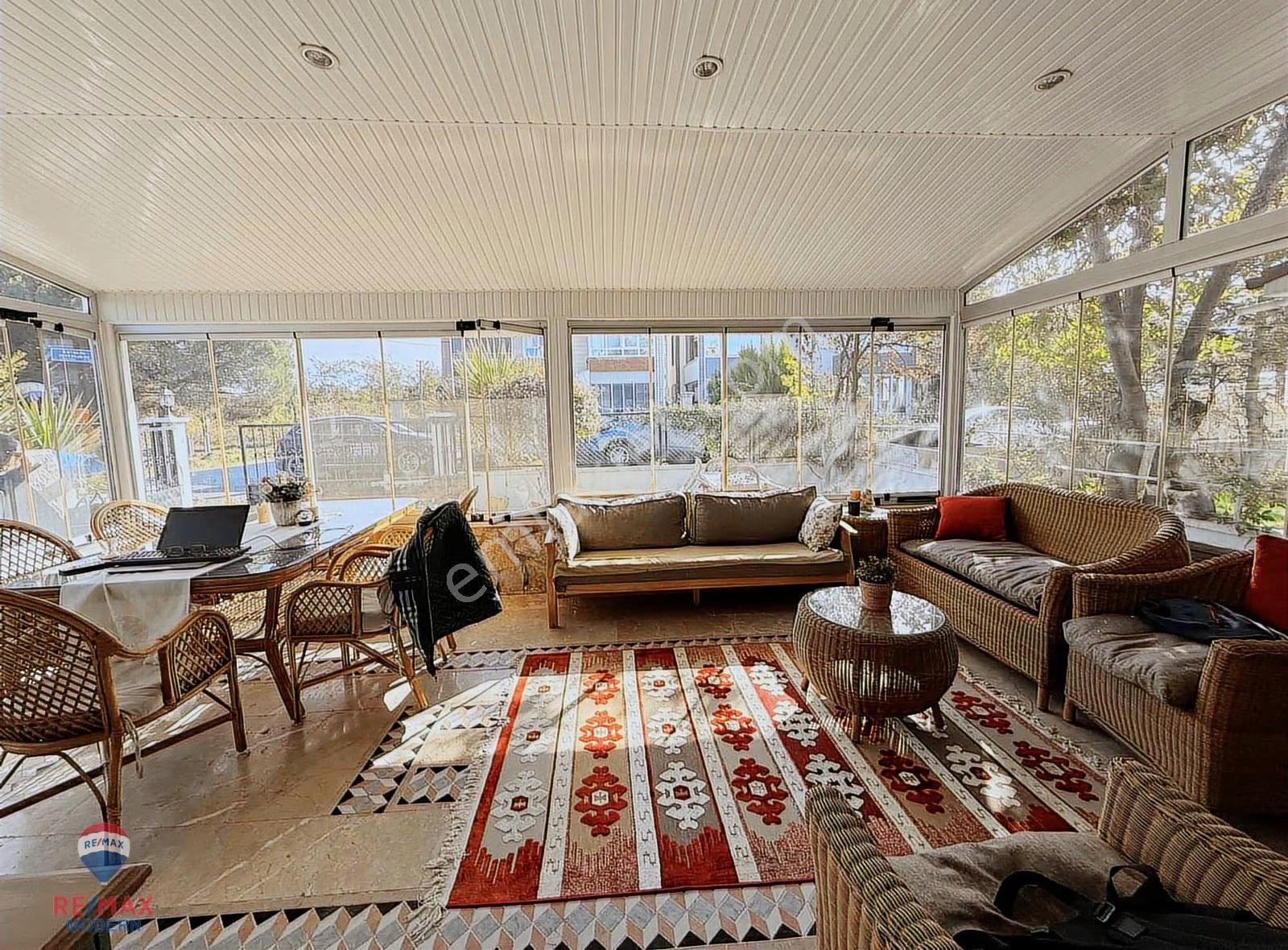 Asuman Mütevellioğlu'ndan Denize Sıfır Köşe Konumda Villa - Görsel 23
