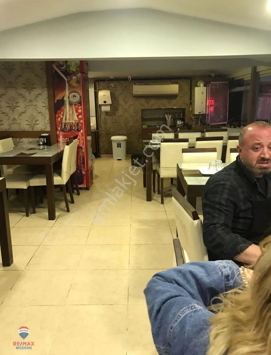 Trabzon Meydan Da Satılık 2 Dükkan Tek Tapu - Görsel 9
