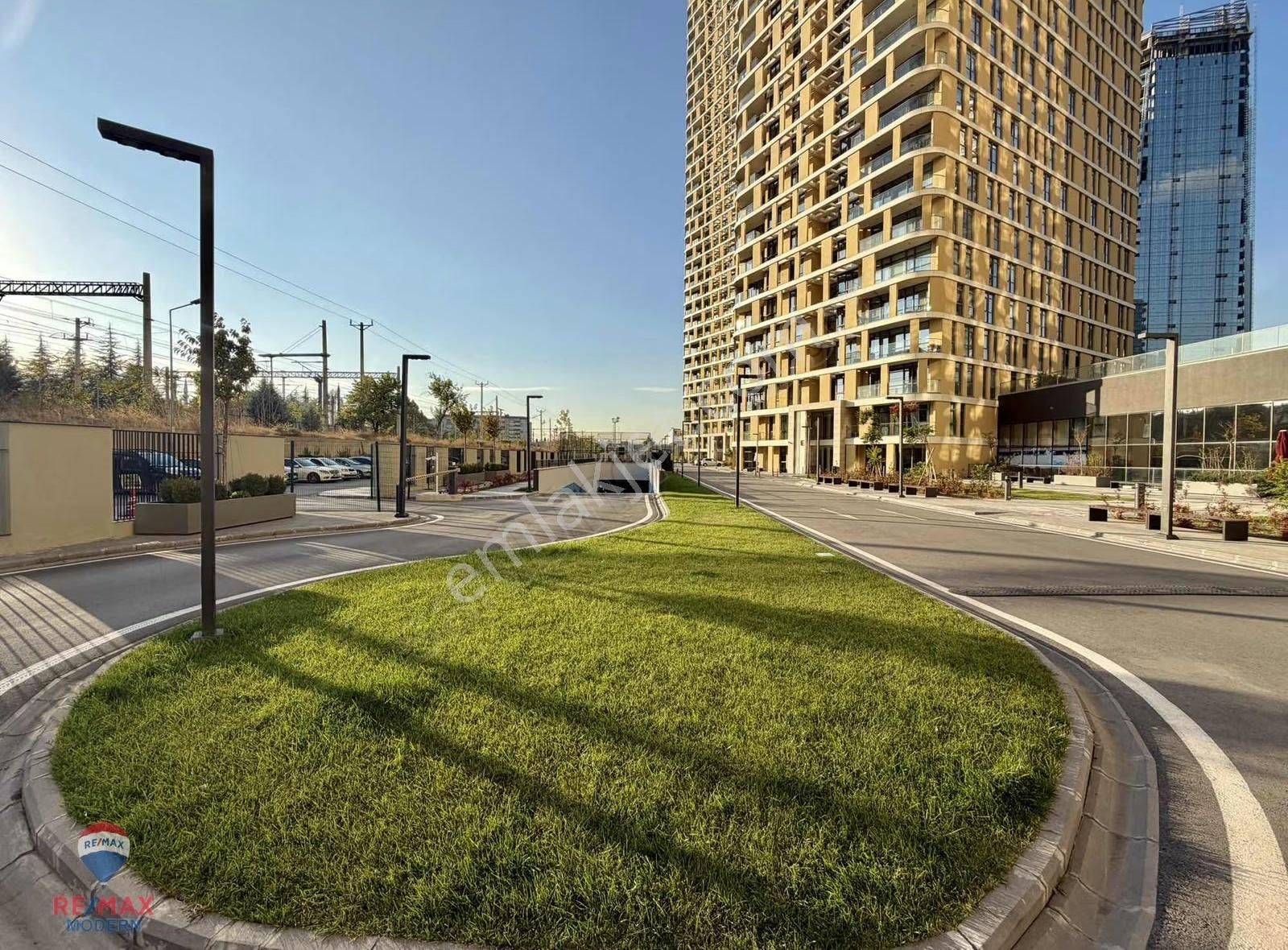 Merkez Ankara Kiralık Lüks Mutfak Salon Ayrı 2+1 Manzaralı Daire - Görsel 21