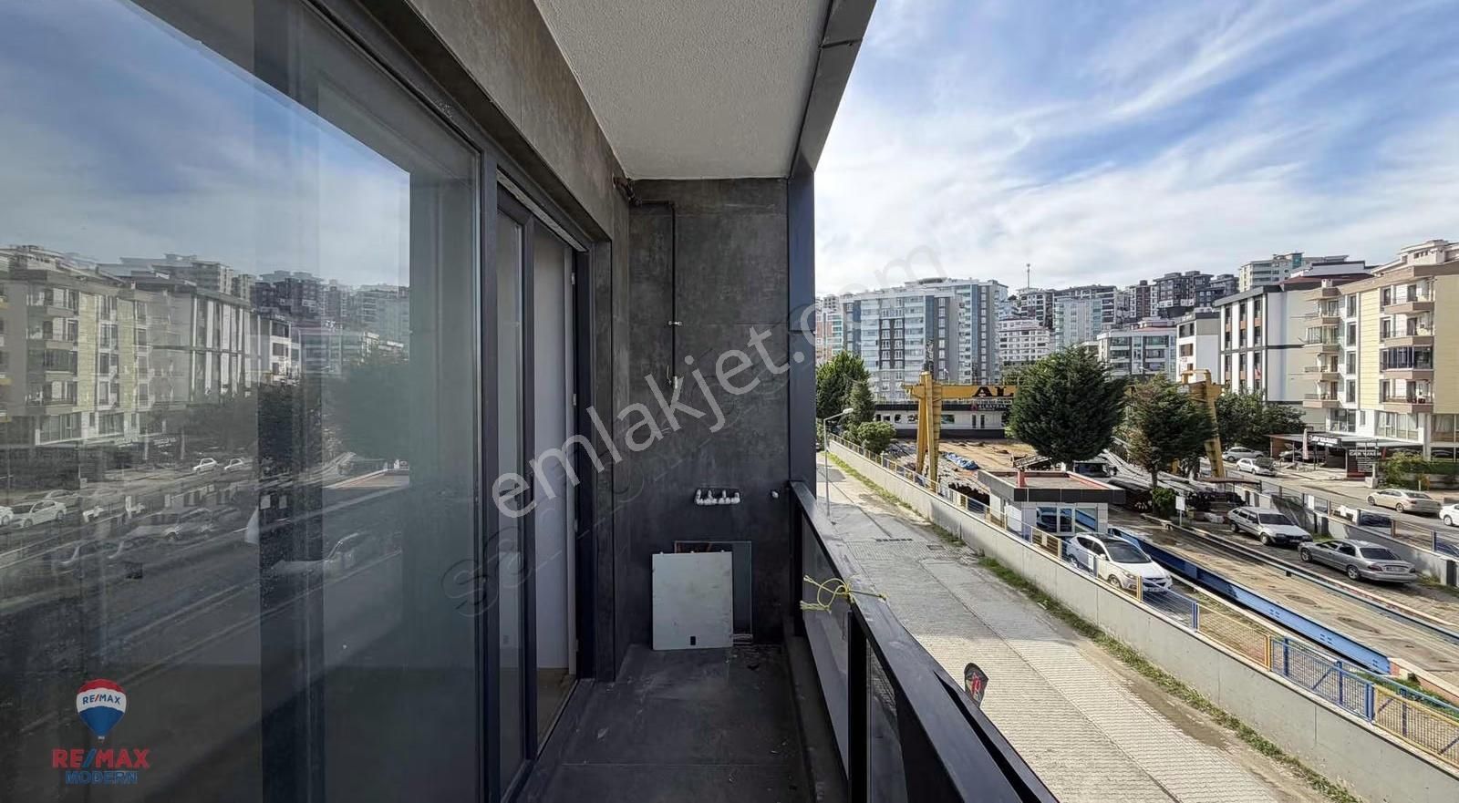 Satılık | Körfez'de Merkezi Konum Denize Yakın Lüks 1+1 - Görsel 10