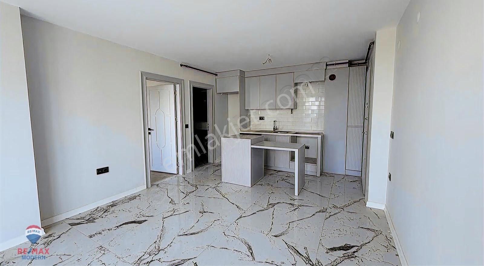 Satılık | Körfez'de Merkezi Konum Denize Yakın Lüks 1+1 - Görsel 26