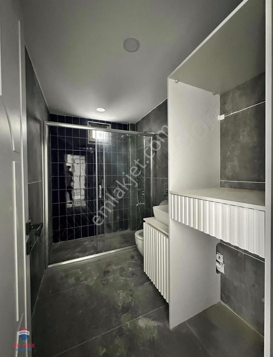 Satılık | Körfez'de Merkezi Konum Denize Yakın Lüks 1+1 - Görsel 6