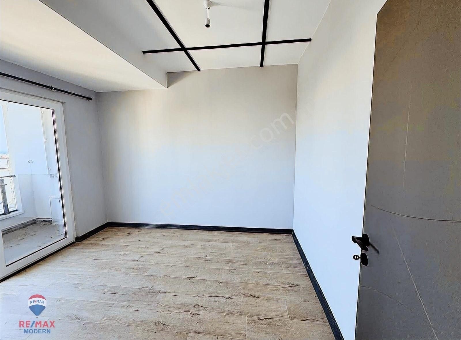 Asuman Mütevellioğlu'ndan Satılık Manzaralı Geniş 1+1 Daire - Görsel 21